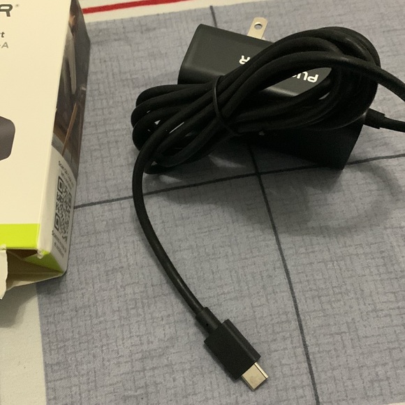 Pure.gear wall charger +USB+A PORT - Picture 4 of 5